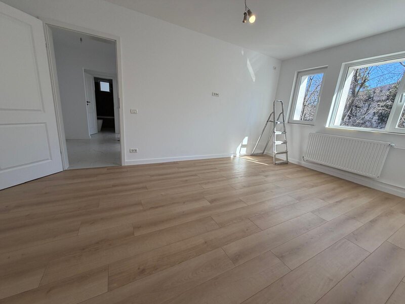 Titan 3 minute metrou si parc Al. Zavideni.