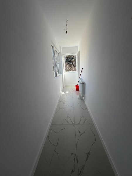 Titan 3 minute metrou si parc Al. Zavideni.